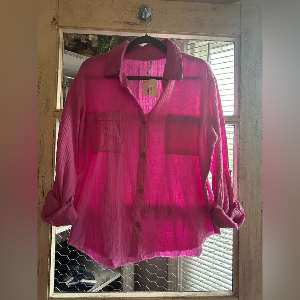 B24 NWT Zenana Outfitters | Hot Pink Button-Up Blouse